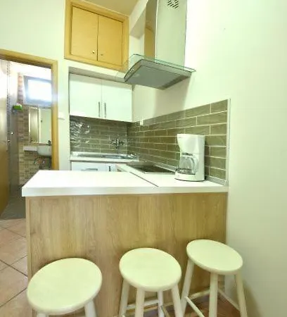 Christin Appartments Apartament Potos