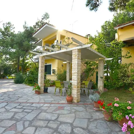 Christin Appartments Ποτός